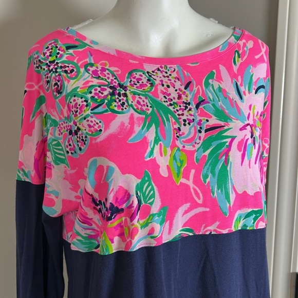 Lilly Pulitzer Cockatoo Pink Paws for a Cause Finn Long Sleeve Top Breast Cancer - Picture 3 of 11